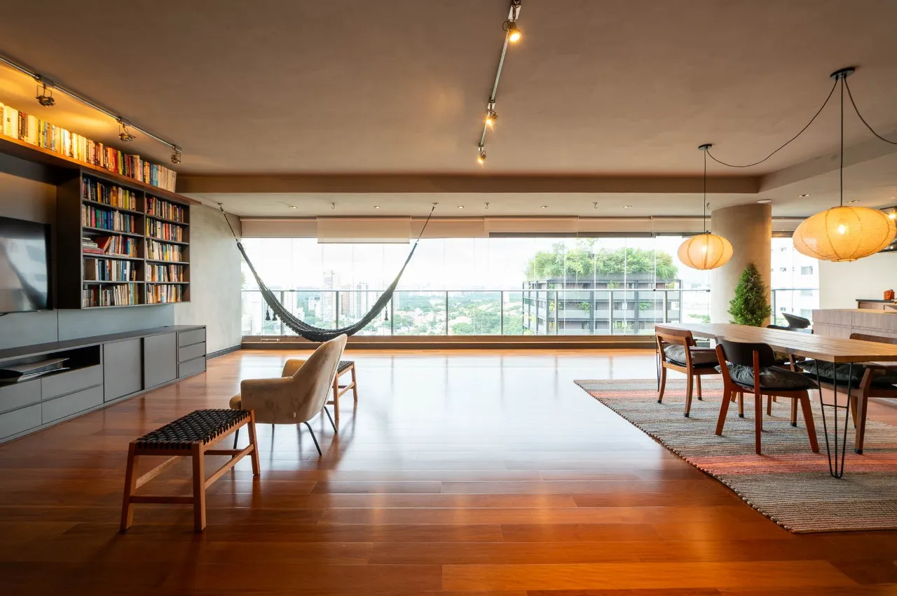 Lindo apartamento reformado em prédio recém entregue. – 18501