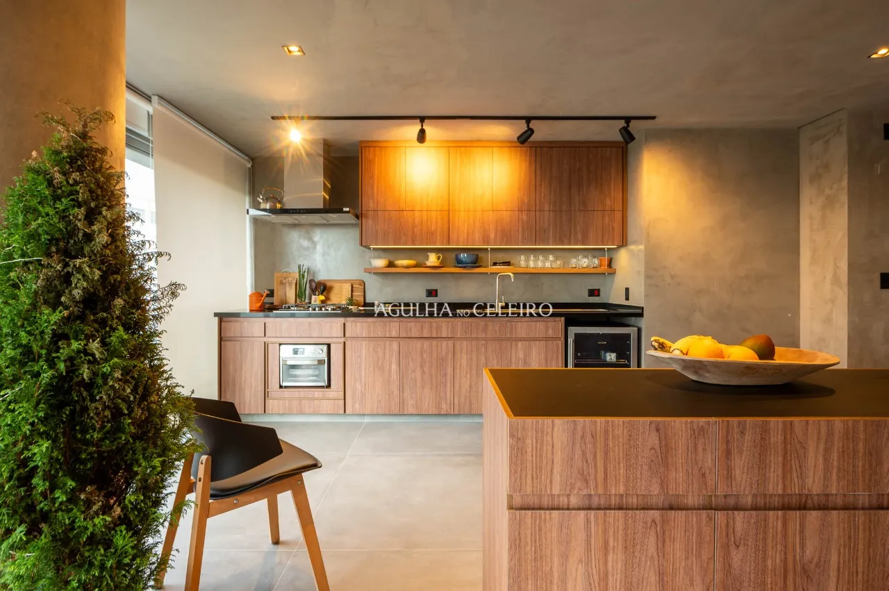 Lindo apartamento reformado em prédio recém entregue. – 18501