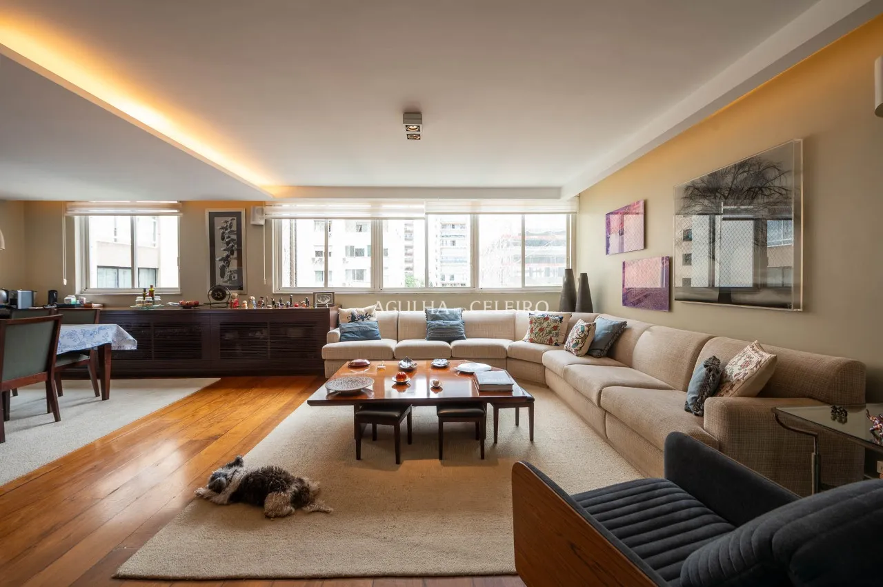 Apartamento amplo no Jardim América. – 18568