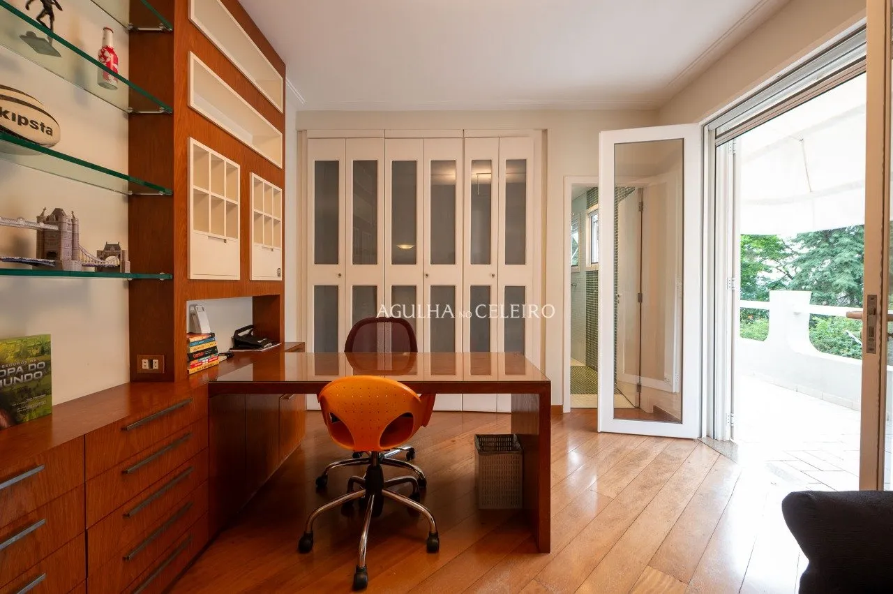 Casa com Arquitetura Impecável e Lazer Completo à Venda no Jardim Guedala – 18623