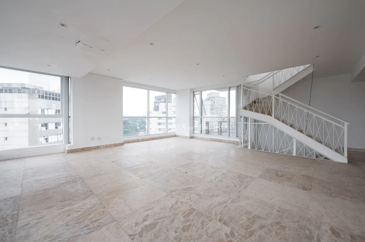 Cobertura espetacular com vista incrível à venda no Itaim Bibi. – 18646