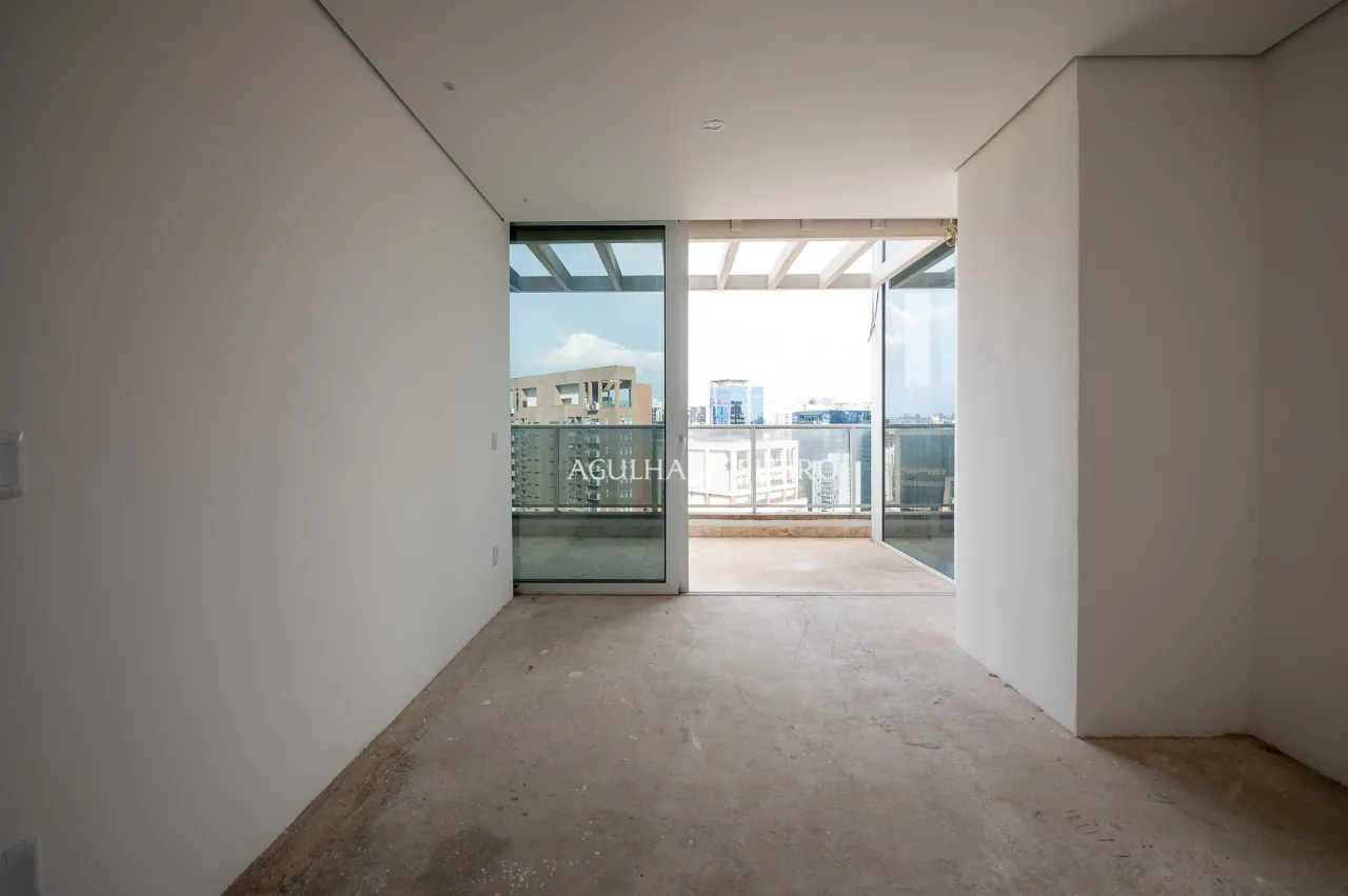 Cobertura espetacular com vista incrível à venda no Itaim Bibi. – 18646