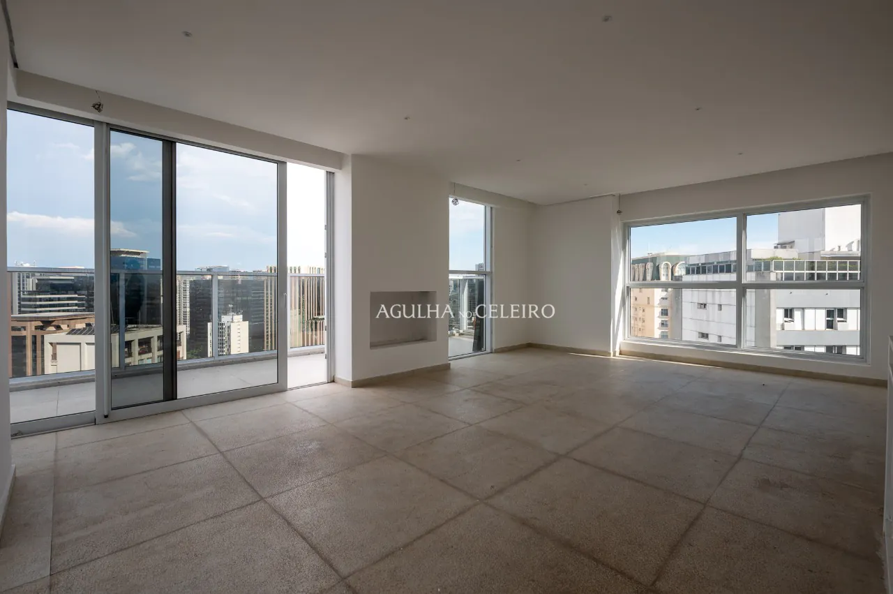 Cobertura espetacular com vista incrível à venda no Itaim Bibi. – 18646