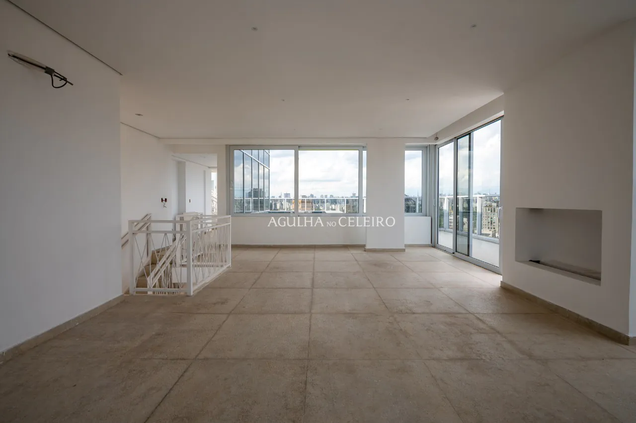 Cobertura espetacular com vista incrível à venda no Itaim Bibi. – 18646