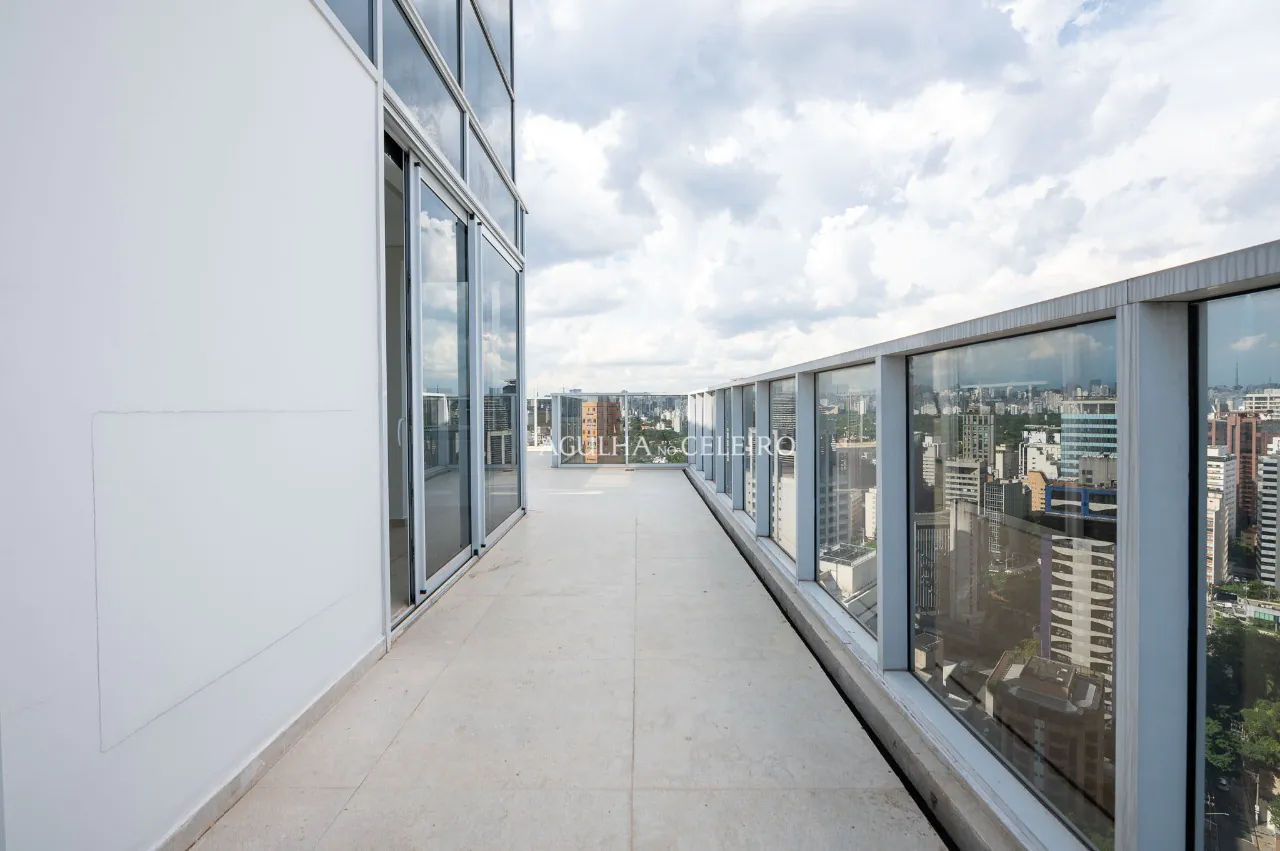 Cobertura espetacular com vista incrível à venda no Itaim Bibi. – 18646
