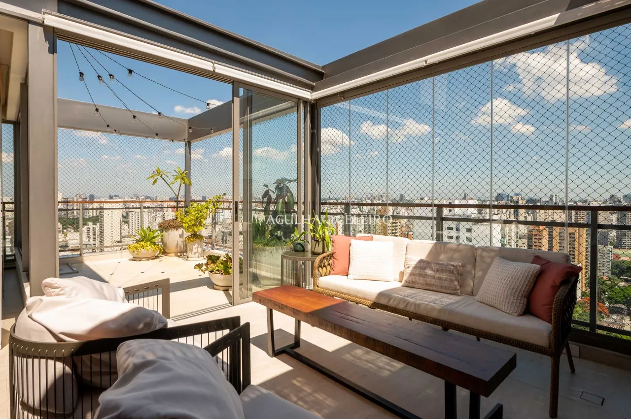 Cobertura impecável em localização desejada em Moema – 18678