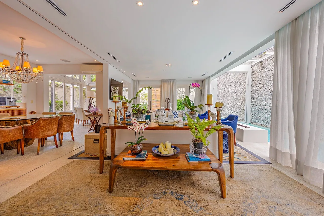 Casa de condomínio reformada à venda no Jardim Guedala. – 18767 - _RAF7966