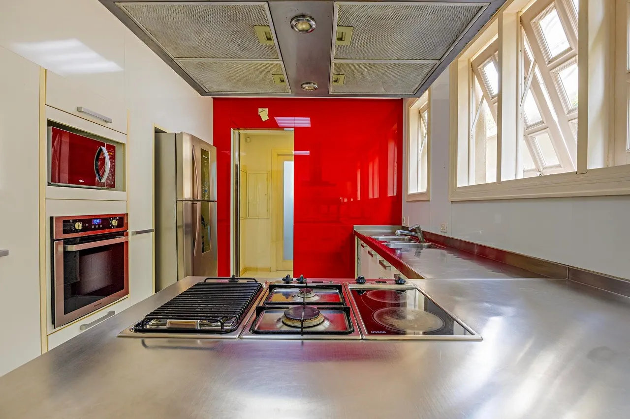 Casa de condomínio reformada à venda no Jardim Guedala. – 18767 - _RAF8070