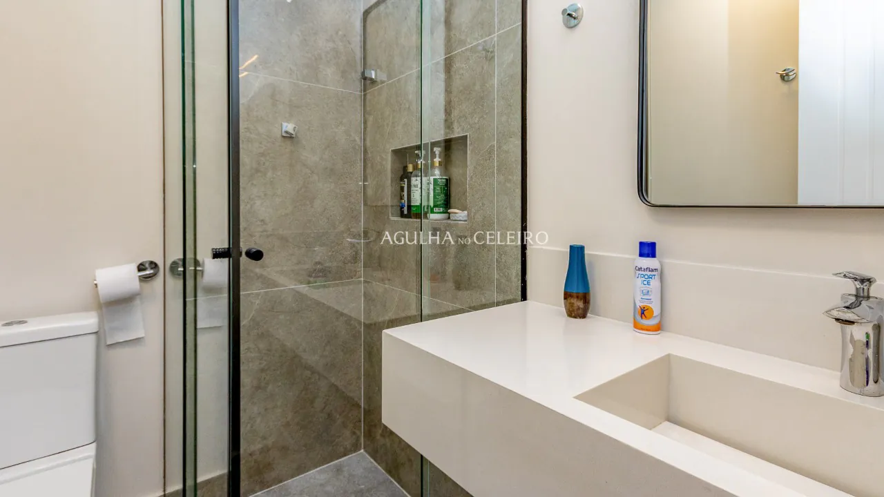 Casa charmosa com iluminação natural à venda no Brooklin. – 9453 - 32_9 Banheiro (2)