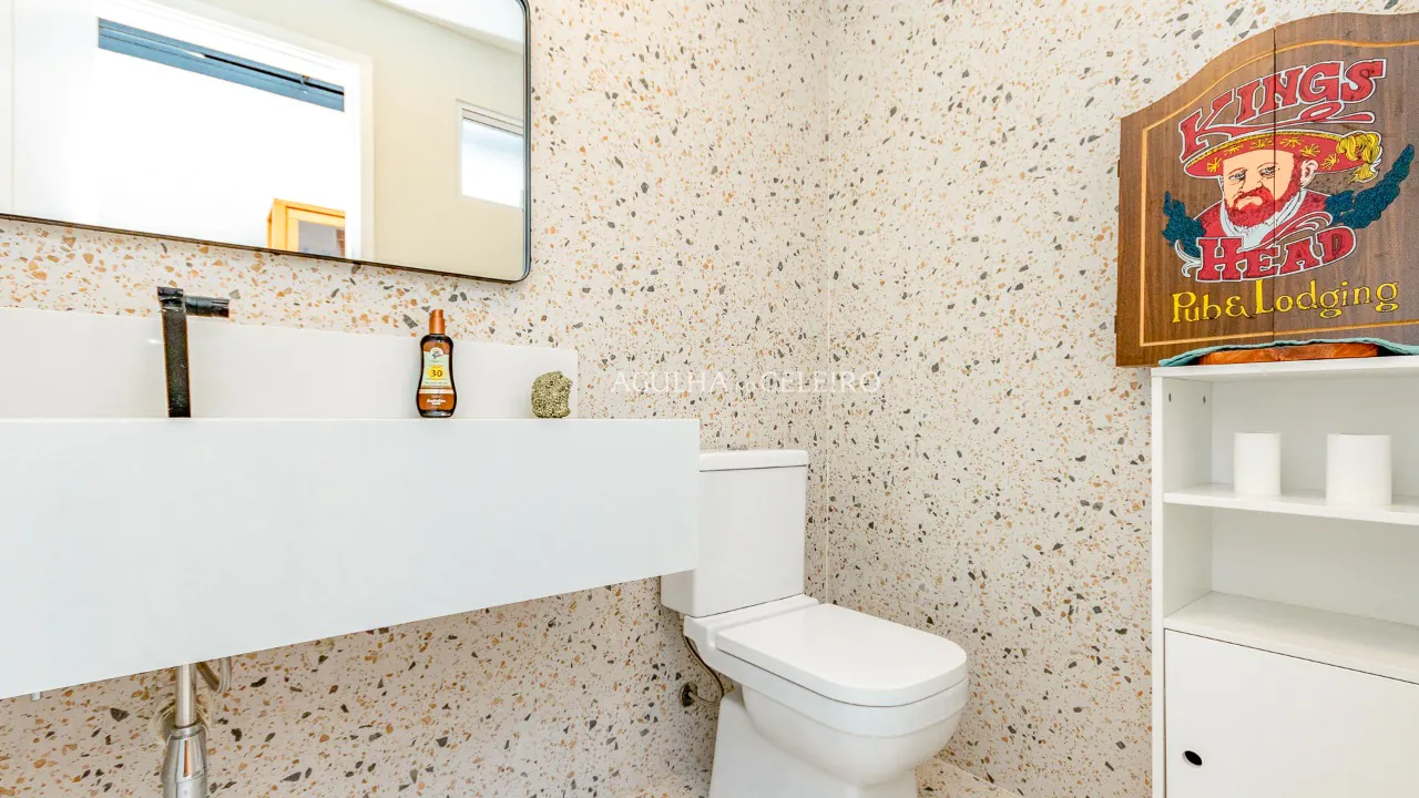 Casa charmosa com iluminação natural à venda no Brooklin. – 9453 - 44_12 Banheiro cobertura (2)