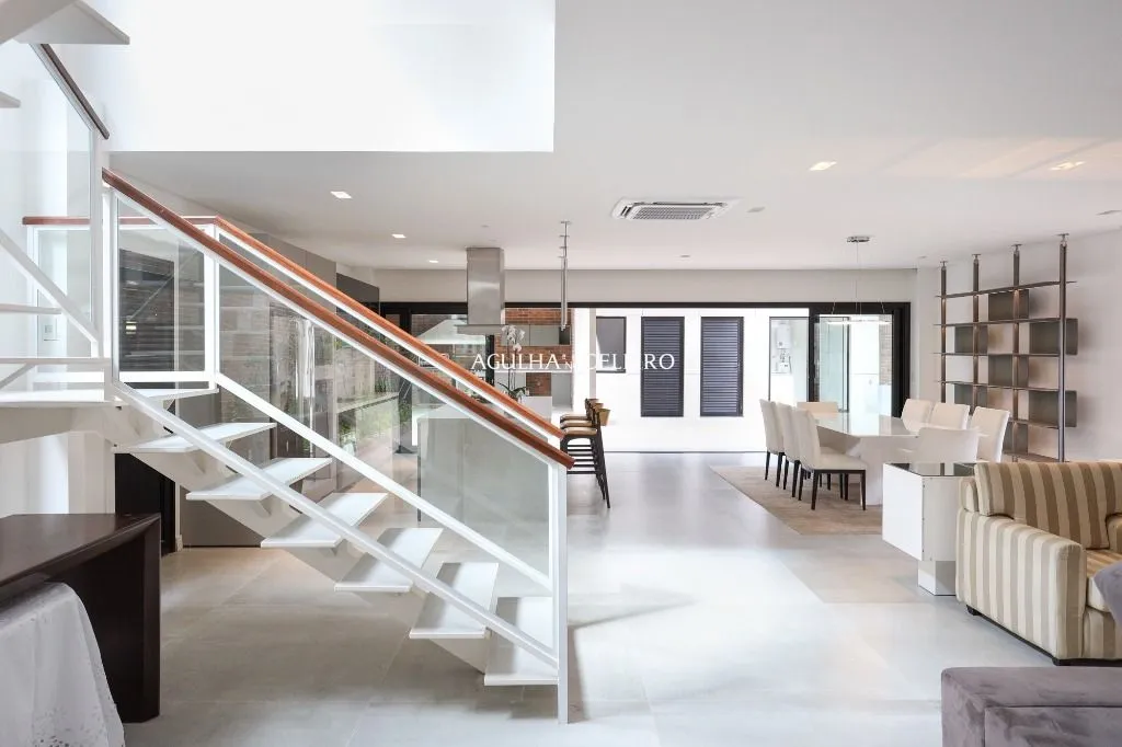 Residência Próxima ao Iguatemi e Clube Pinheiros – CA1002