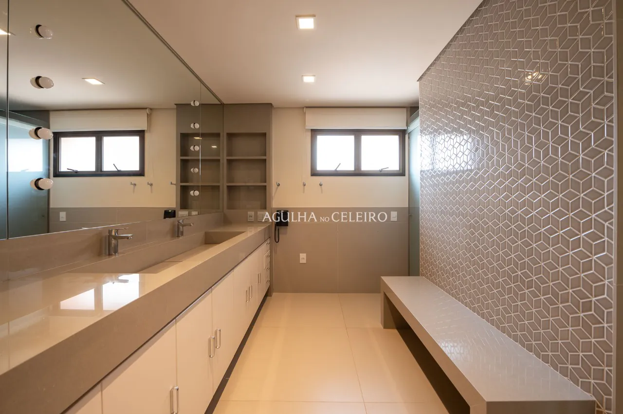 Cobertura duplex com excelente localização no Jardim América – CO0589