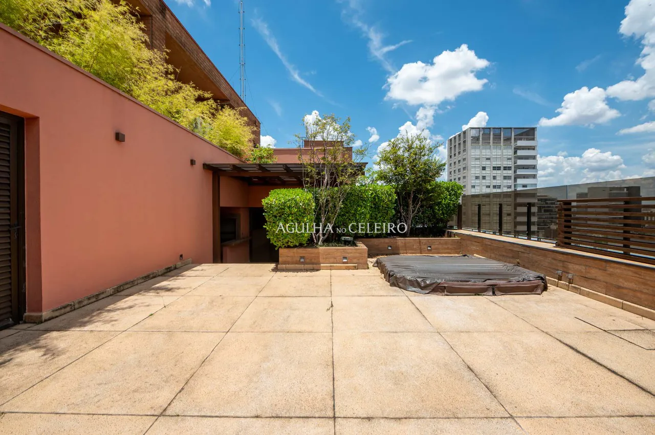 Cobertura duplex com excelente localização no Jardim América – CO0589