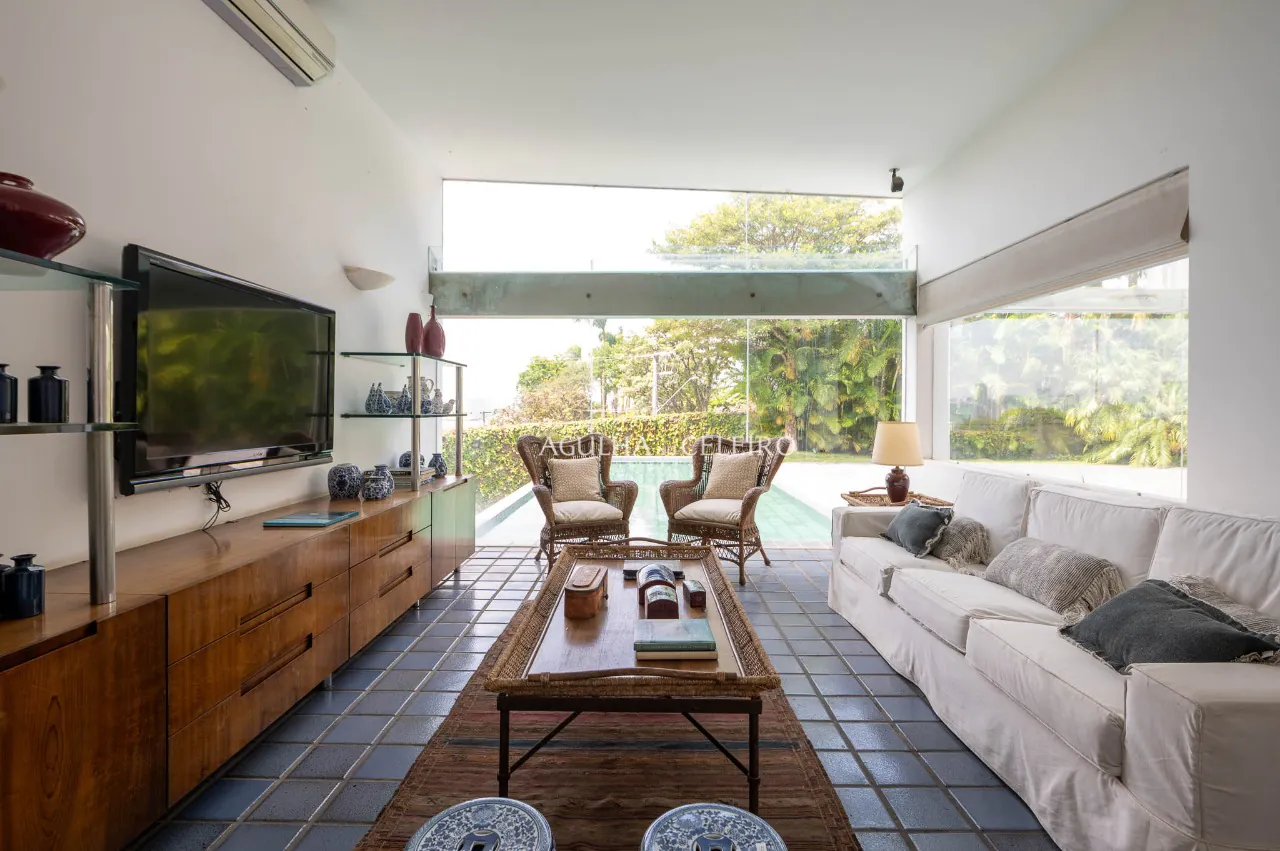 casa-espetacular-e-atemporal-com-projeto-dos-anos-90-do-visionario-arquiteto-sergio-bernardes-18639-4