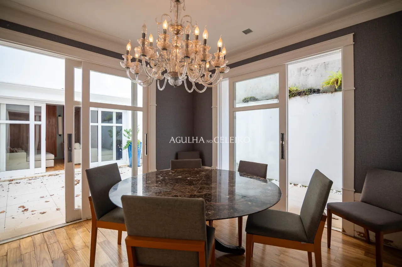 casa-no-miolo-do-jardim-guedala-18963-8