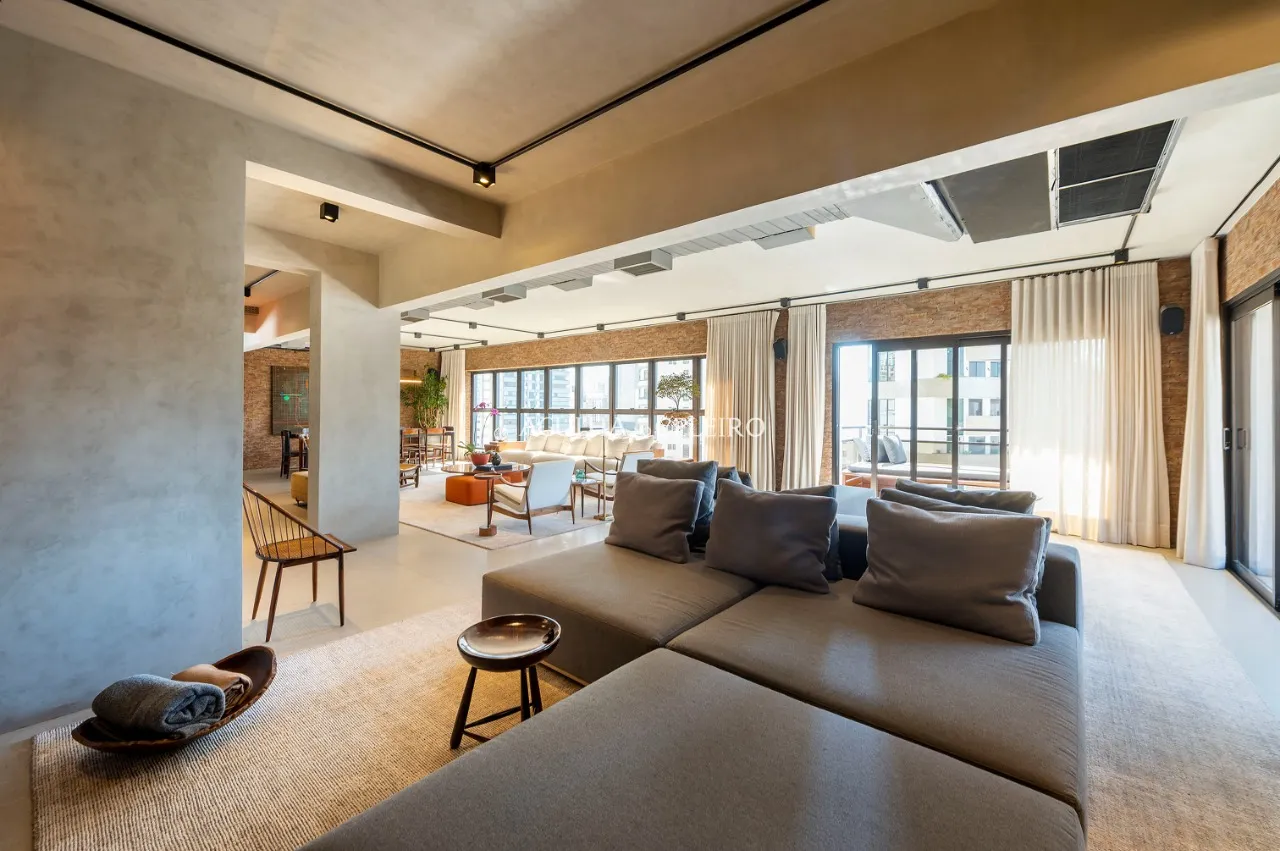 Apartamento espetacular à venda na Vila Nova Conceição, com reforma moderna e sofisticada. – 13664