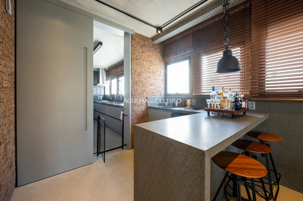 Apartamento espetacular à venda na Vila Nova Conceição, com reforma moderna e sofisticada. – 13664