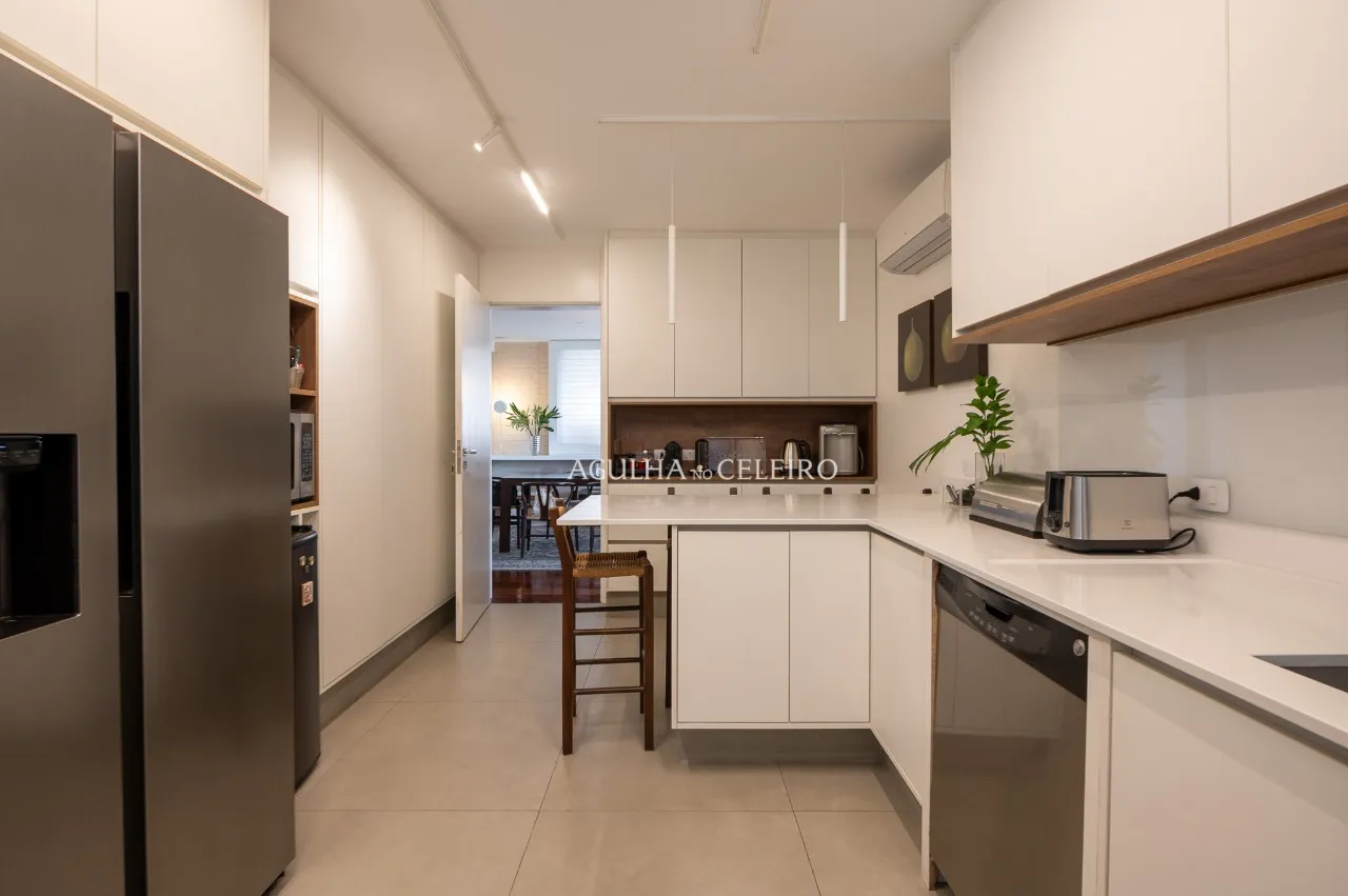 Apartamento reformado no Jardim Europa ao lado do Clube Pinheiros – 18263