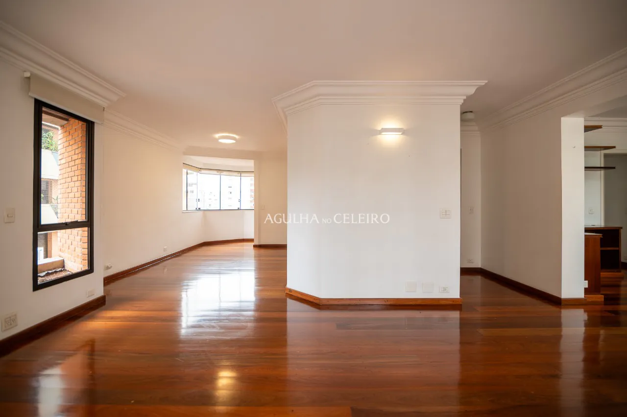 Lindo apartamento aconchegante localizado em rua tranquila. – 18415