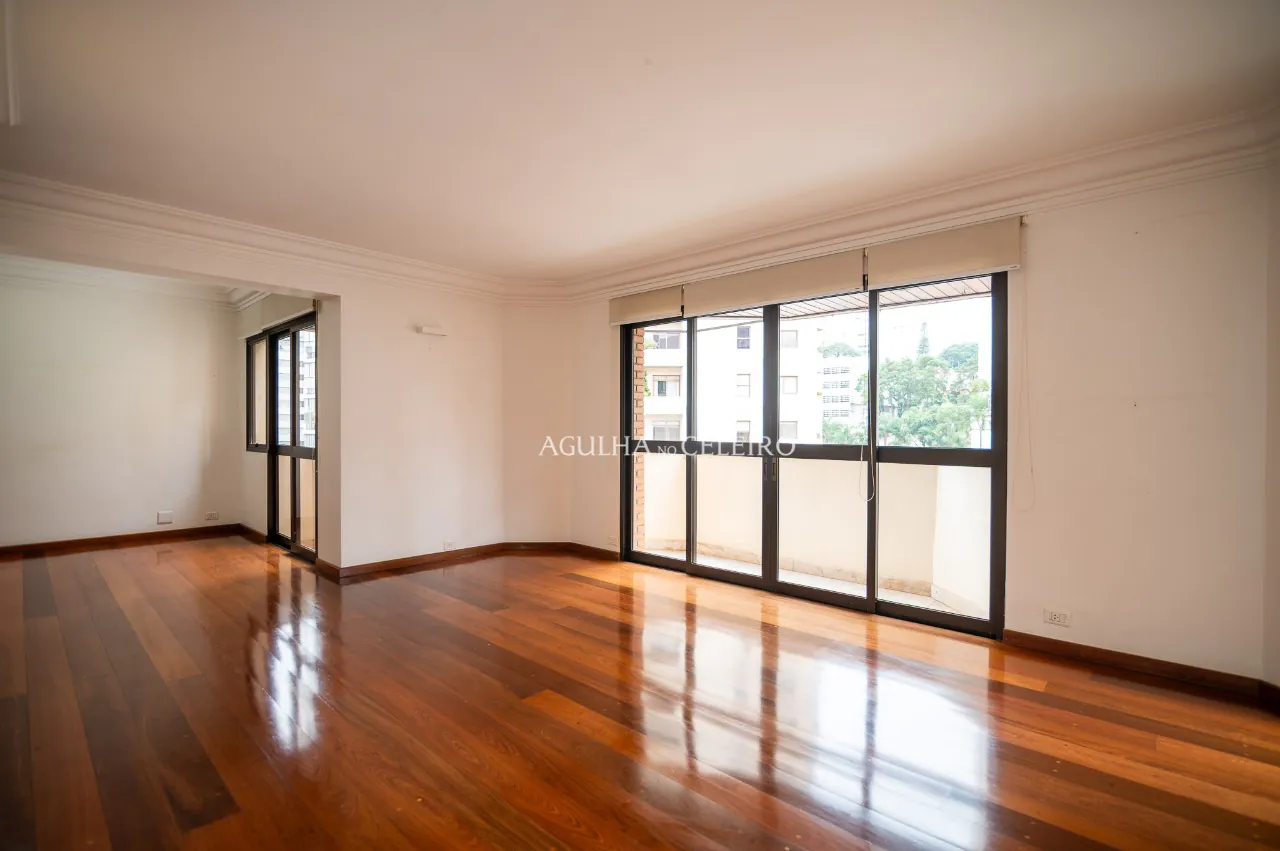 Lindo apartamento aconchegante localizado em rua tranquila. – 18415