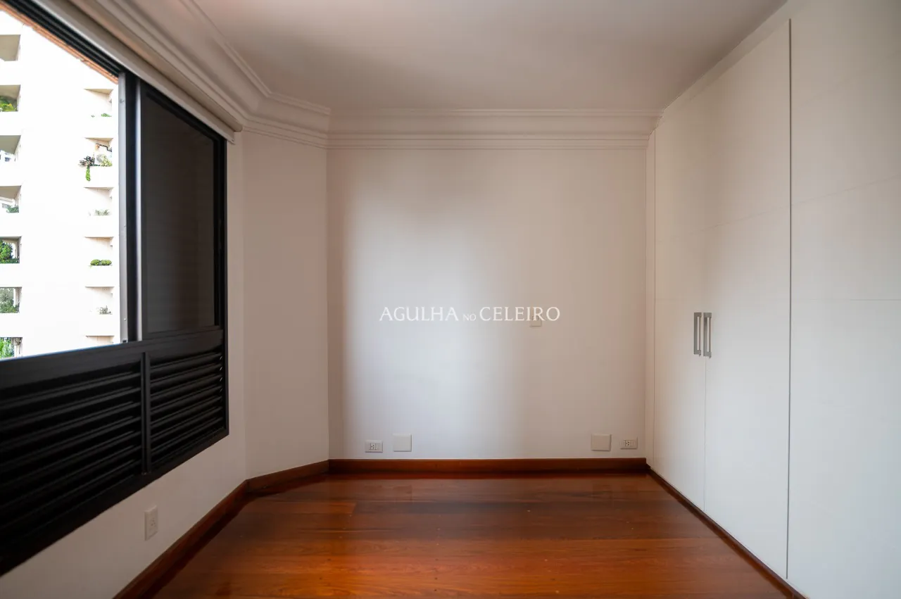 Lindo apartamento aconchegante localizado em rua tranquila. – 18415