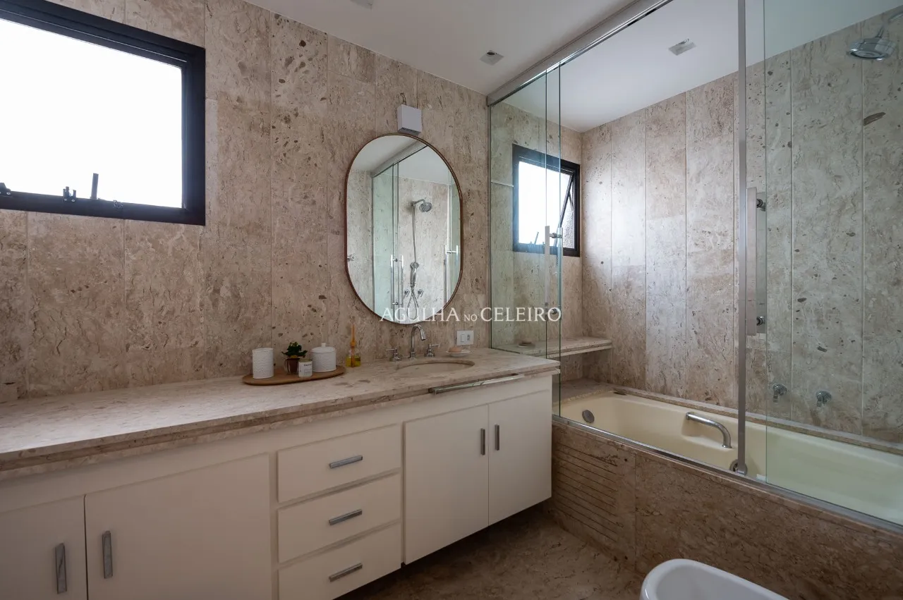 Apartamento bem localizado e reformado no Itaim – 18594