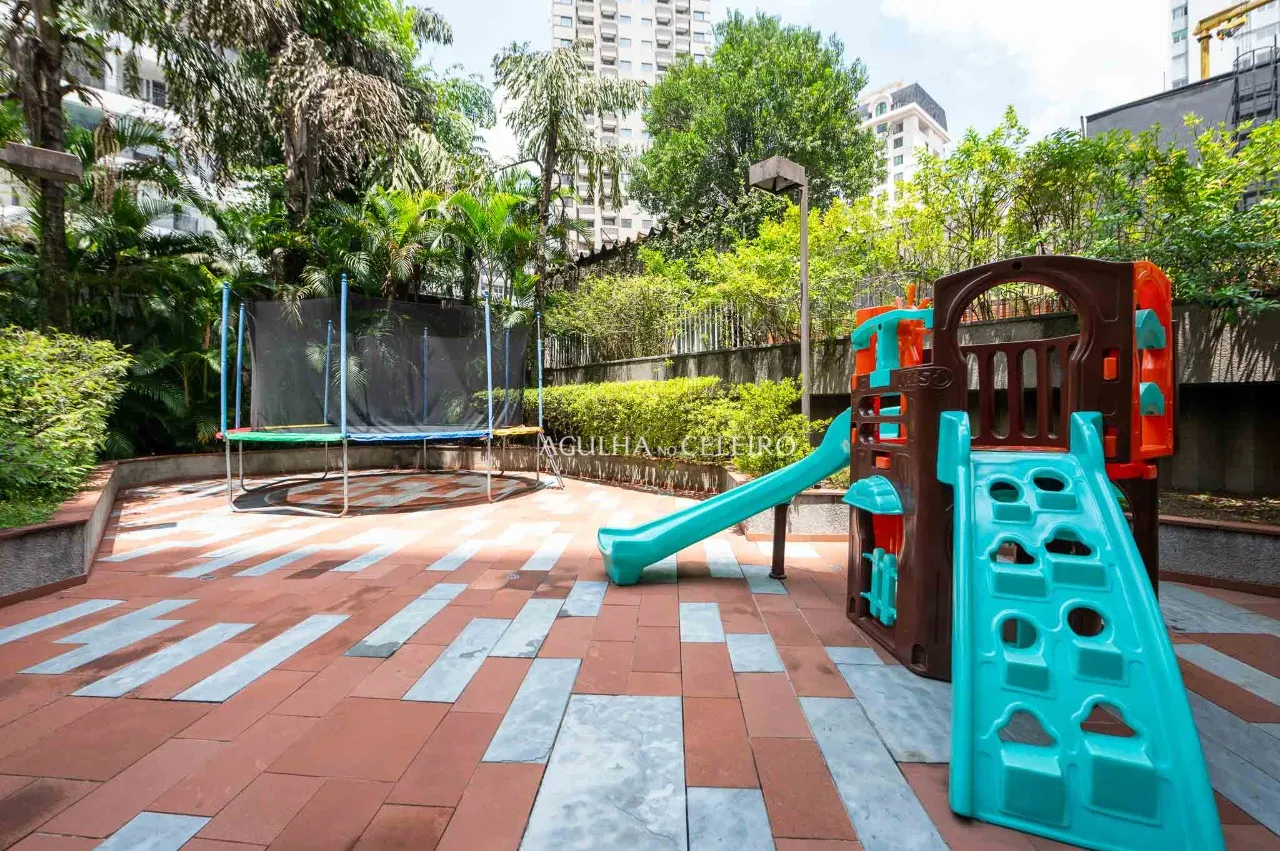 Apartamento bem localizado e reformado no Itaim – 18594