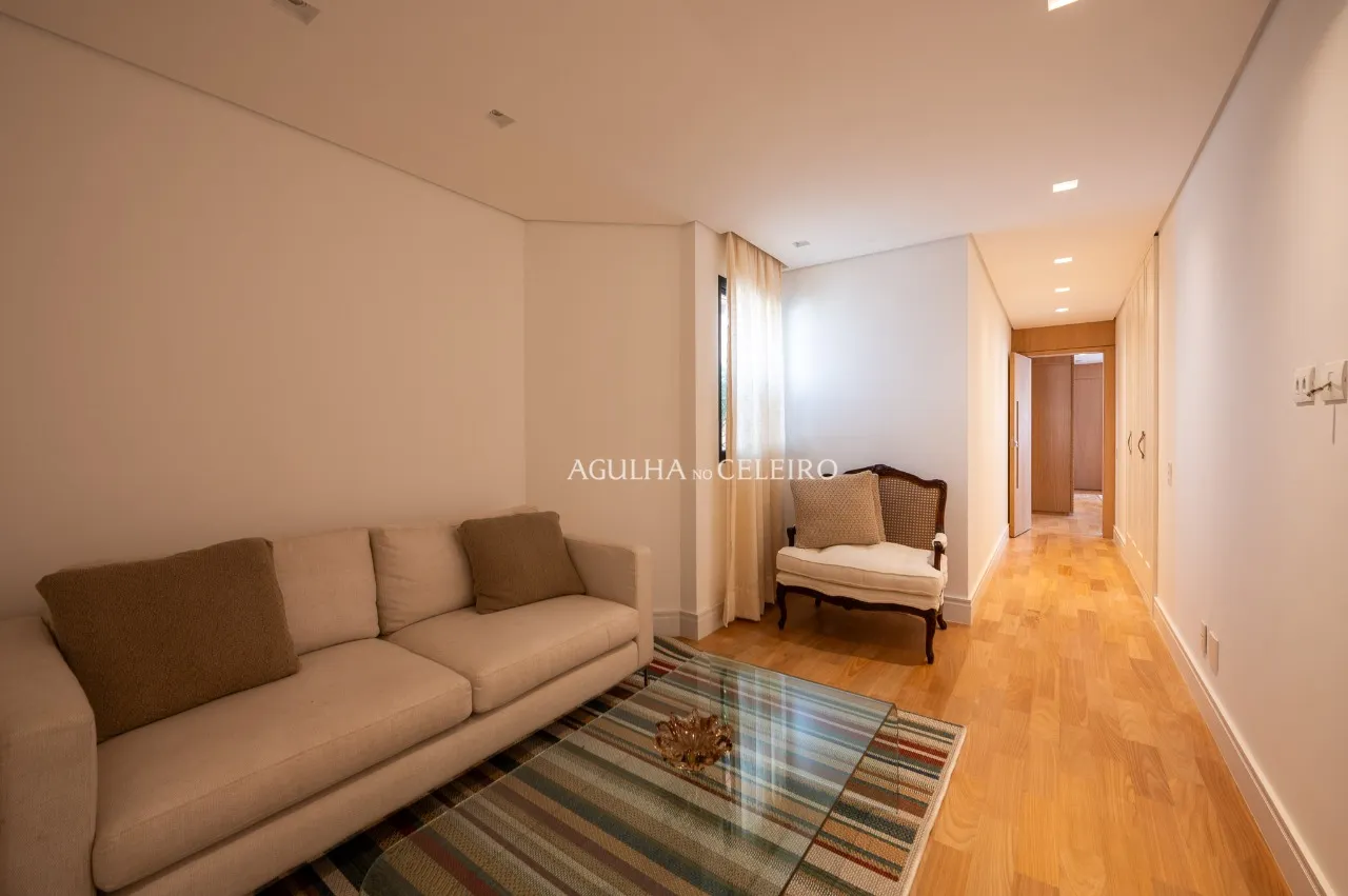 Apartamento bem localizado e reformado no Itaim – 18594