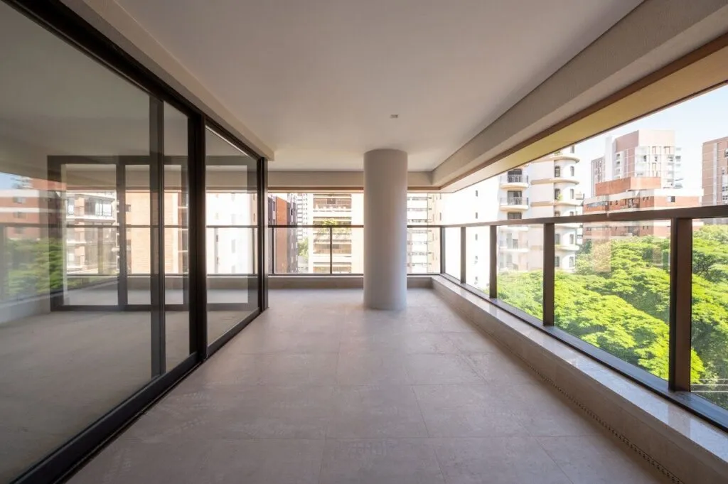 Apartamento em prédio novo à venda em Moema Pássaros . – 18709