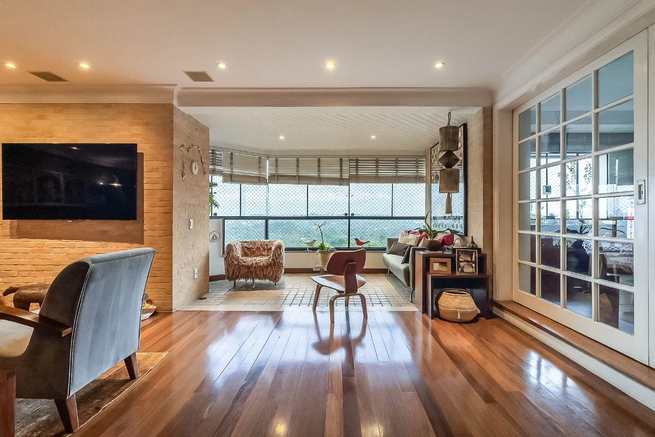 Apartamento amplo, para a família e com a melhor vista da cidade, no melhor da Vila Madalena. – 18796