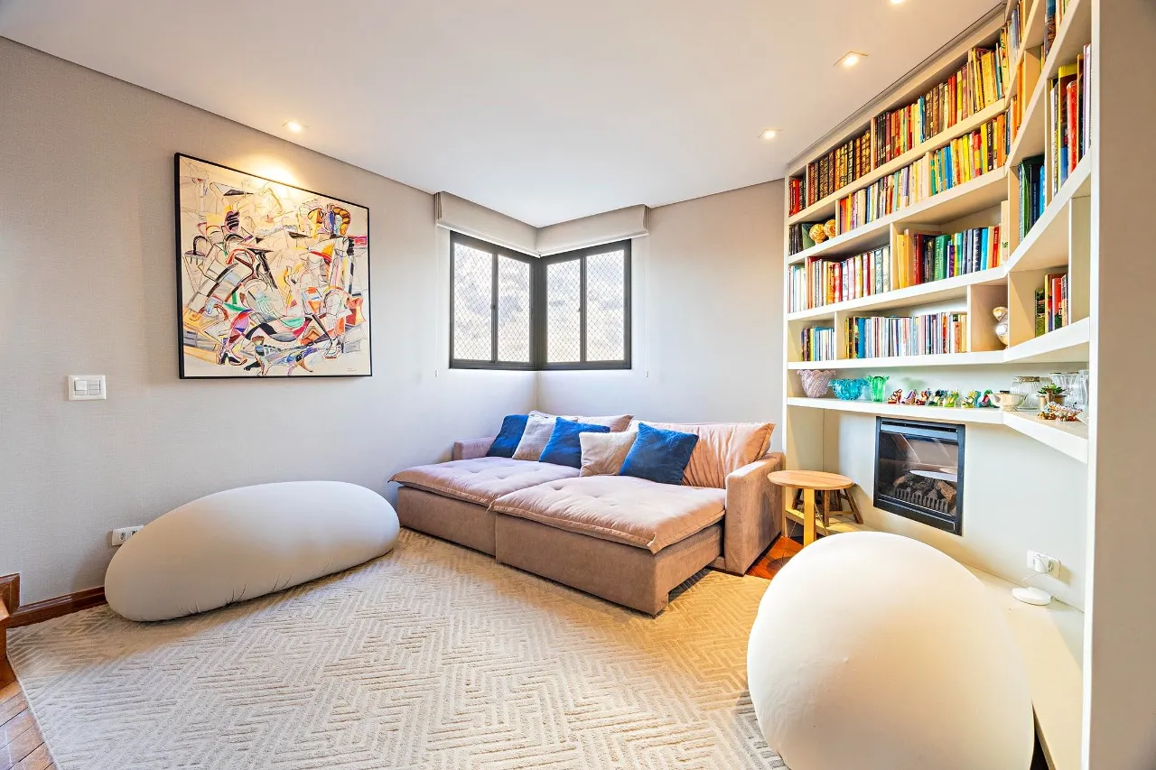 Vista livre e varanda gourmet em localização privilegiada de Moema – 18916