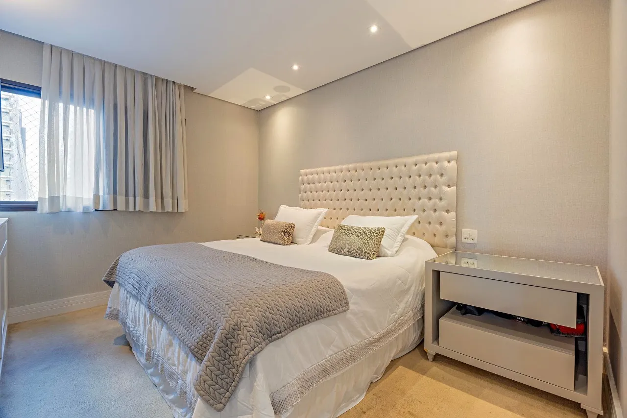 Vista livre e varanda gourmet em localização privilegiada de Moema – 18916