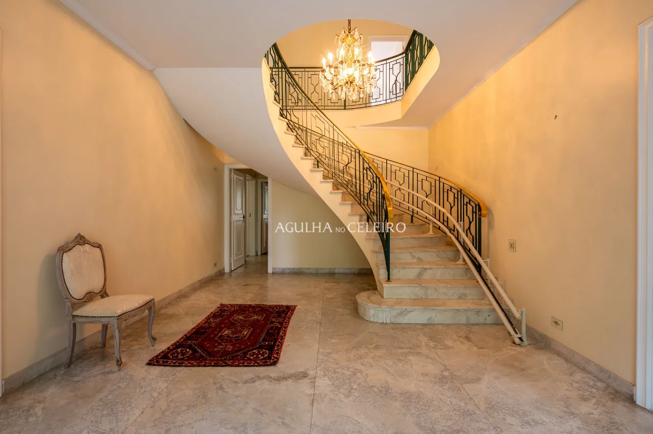 Casa na melhor localizacao do Jardim Europa – 18986