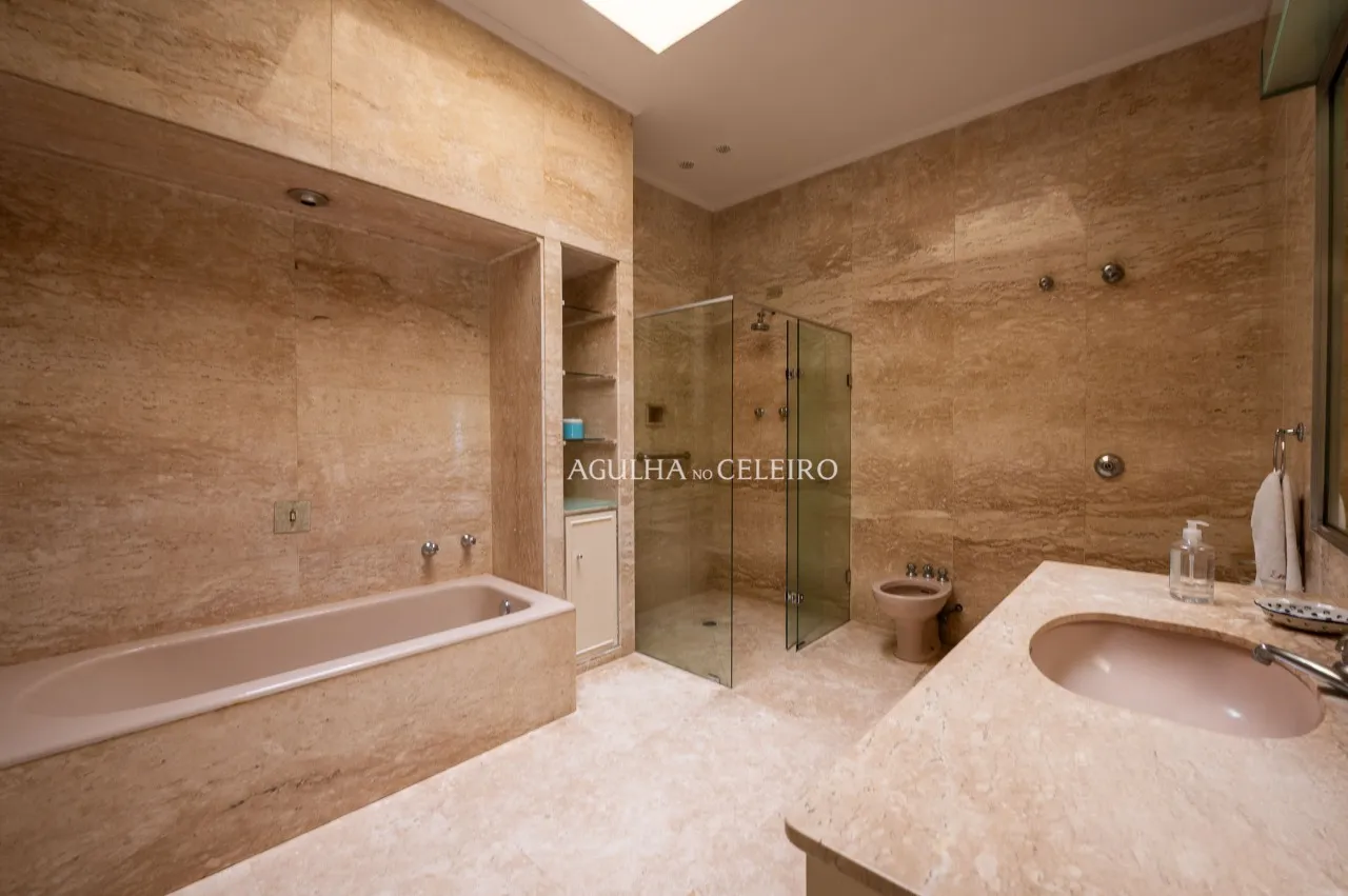 Casa na melhor localizacao do Jardim Europa – 18986 - imovel-39347-38 (1)