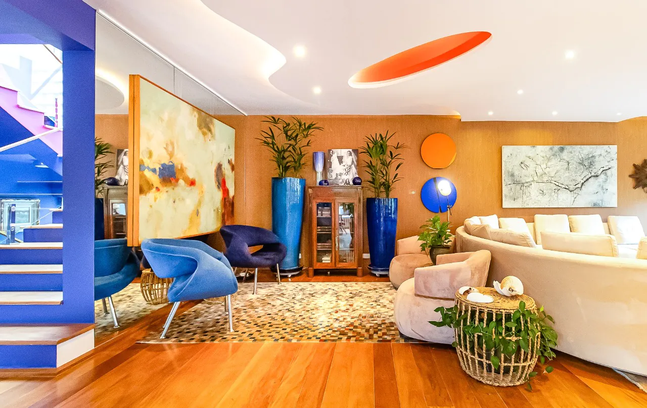 Casa descolada, assinada por Cândido Malta, elegante e acolhedora em Alto de Pinheiros. – CA0765