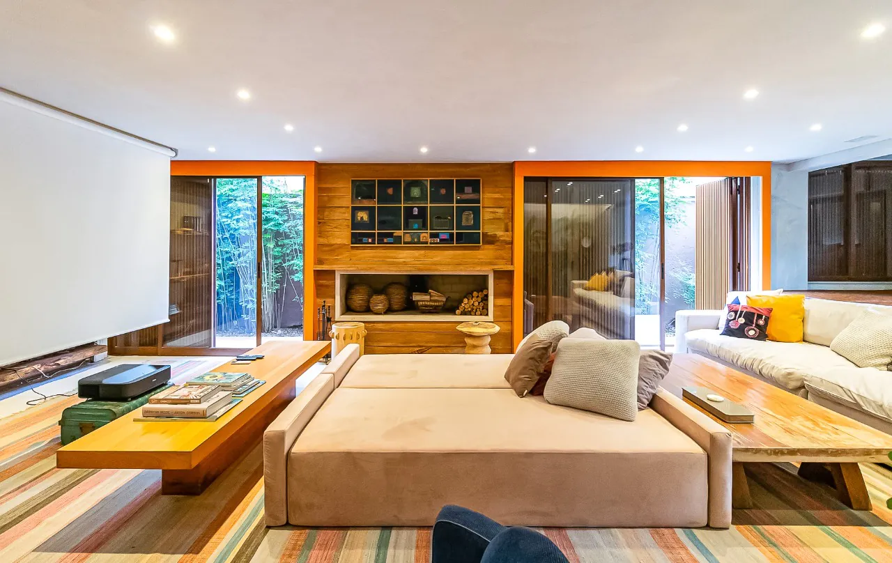 Casa descolada, assinada por Cândido Malta, elegante e acolhedora em Alto de Pinheiros. – CA0765