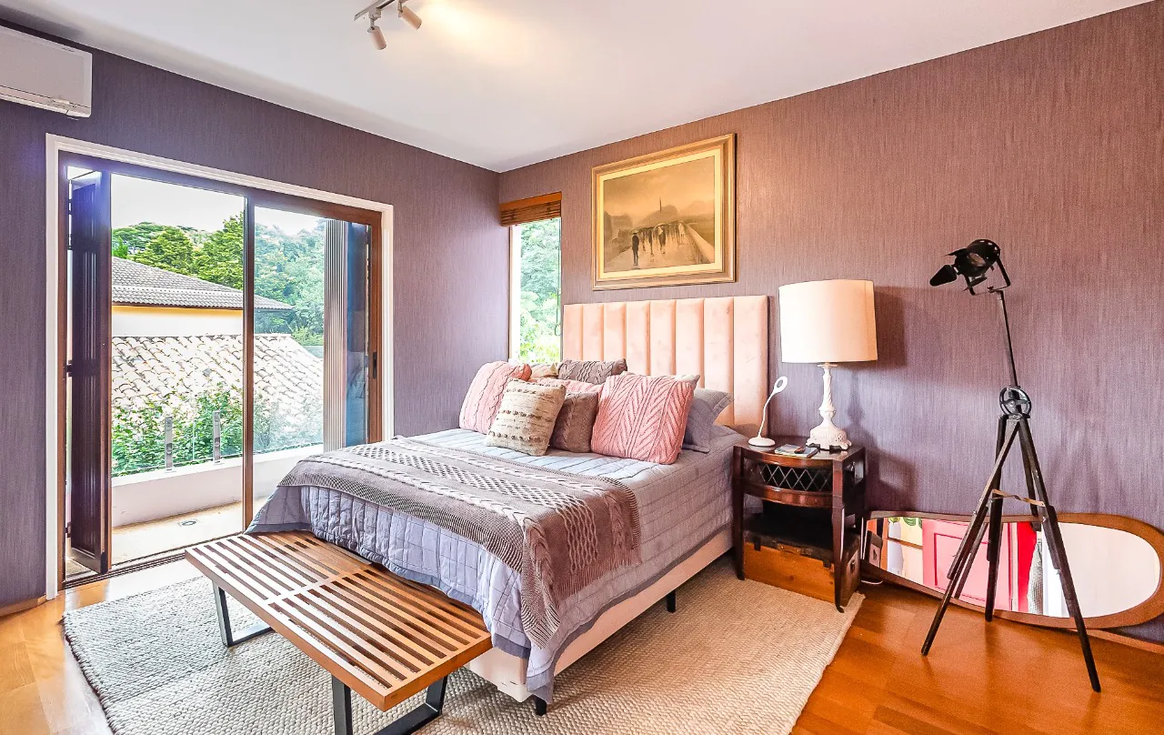 Casa descolada, assinada por Cândido Malta, elegante e acolhedora em Alto de Pinheiros. – CA0765