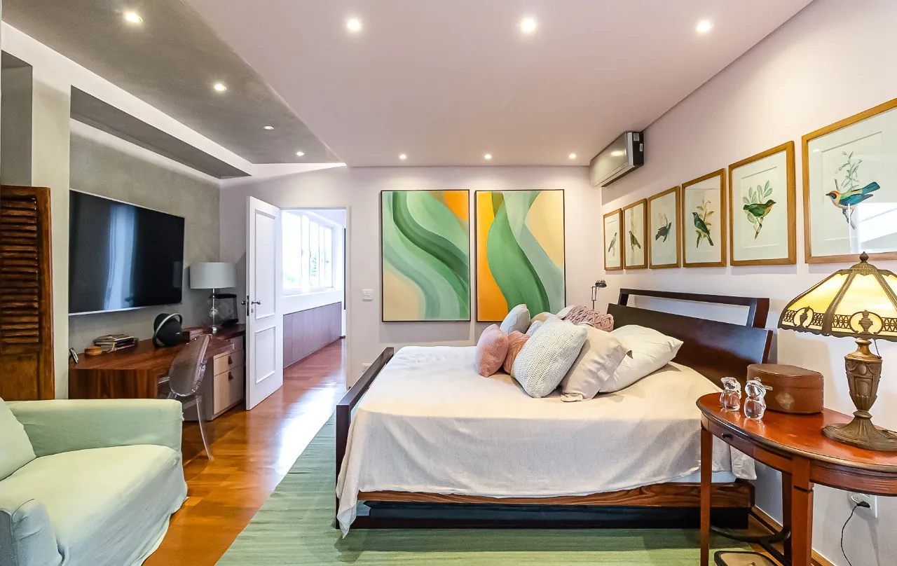 Casa descolada, assinada por Cândido Malta, elegante e acolhedora em Alto de Pinheiros. – CA0765