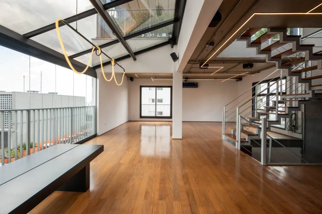 Cobertura em edifício moderno e descolado à venda na Vila Madalena – CO0018