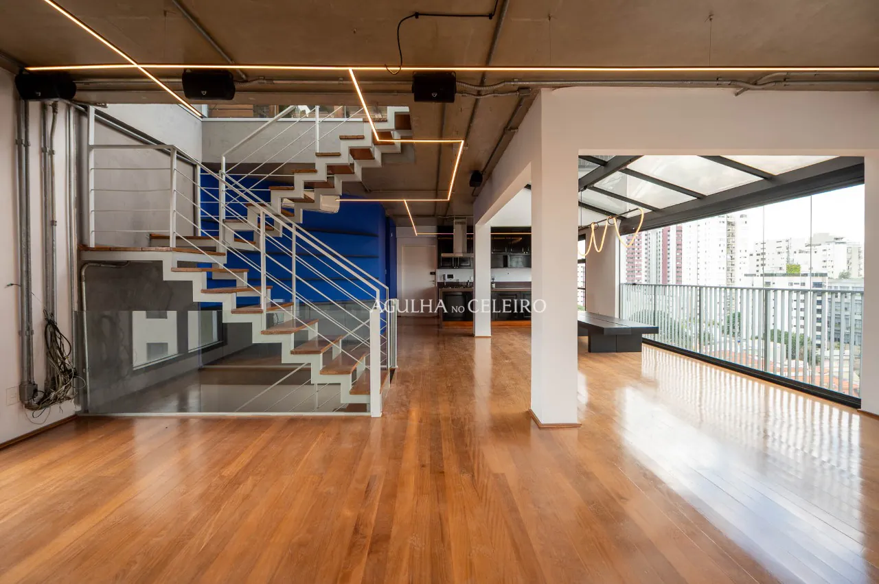 Cobertura em edifício moderno e descolado à venda na Vila Madalena – CO0018