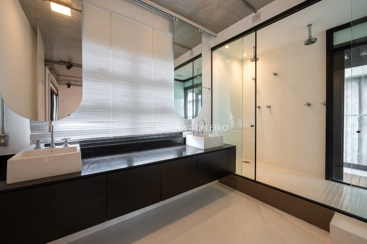 Cobertura em edifício moderno e descolado à venda na Vila Madalena – CO0018