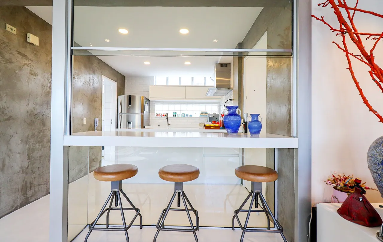 Cobertura charmosa, com área externa de tirar o fôlego e ambientes integrados, em Pinheiros. – CO0372