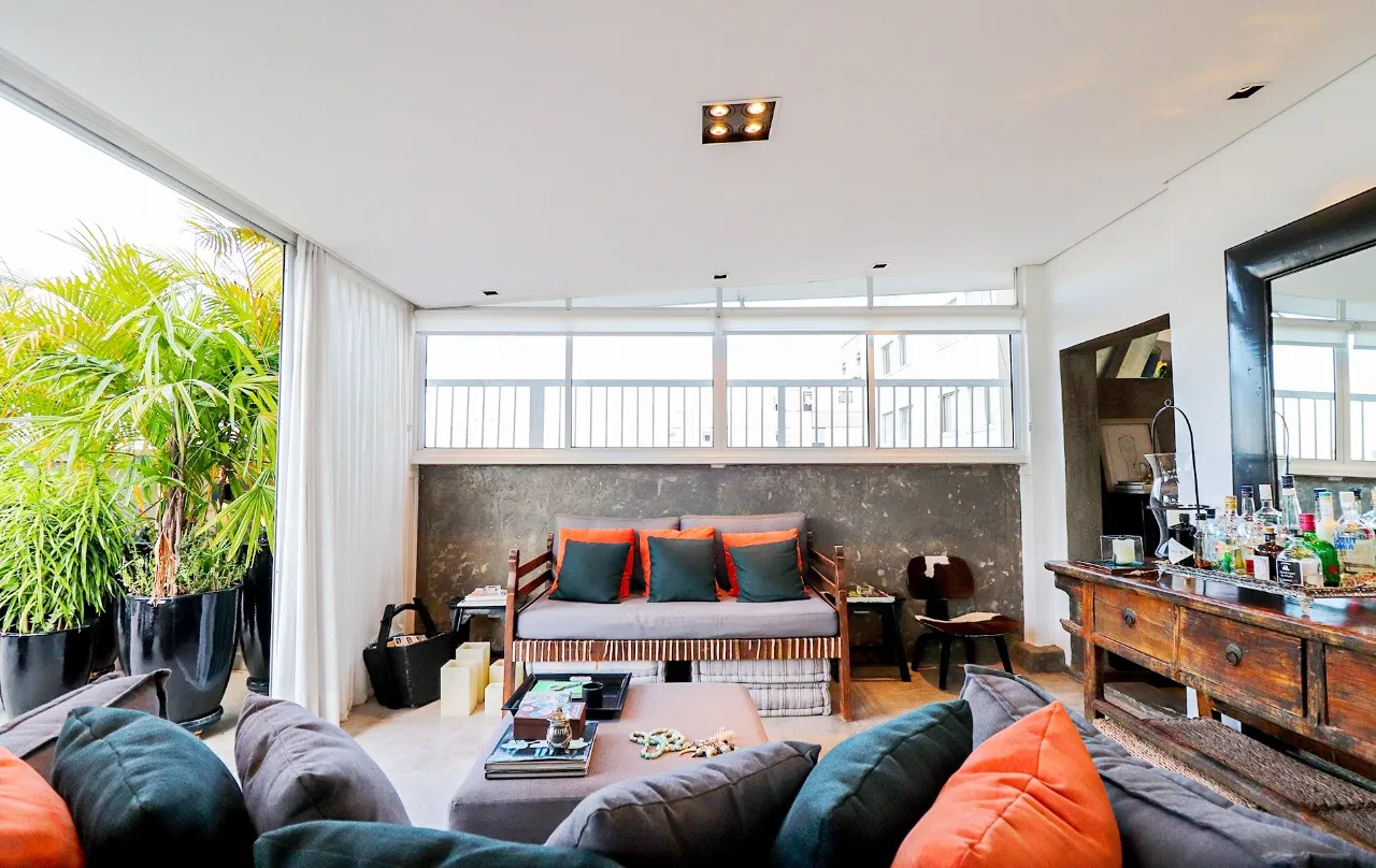 Cobertura charmosa, com área externa de tirar o fôlego e ambientes integrados, em Pinheiros. – CO0372