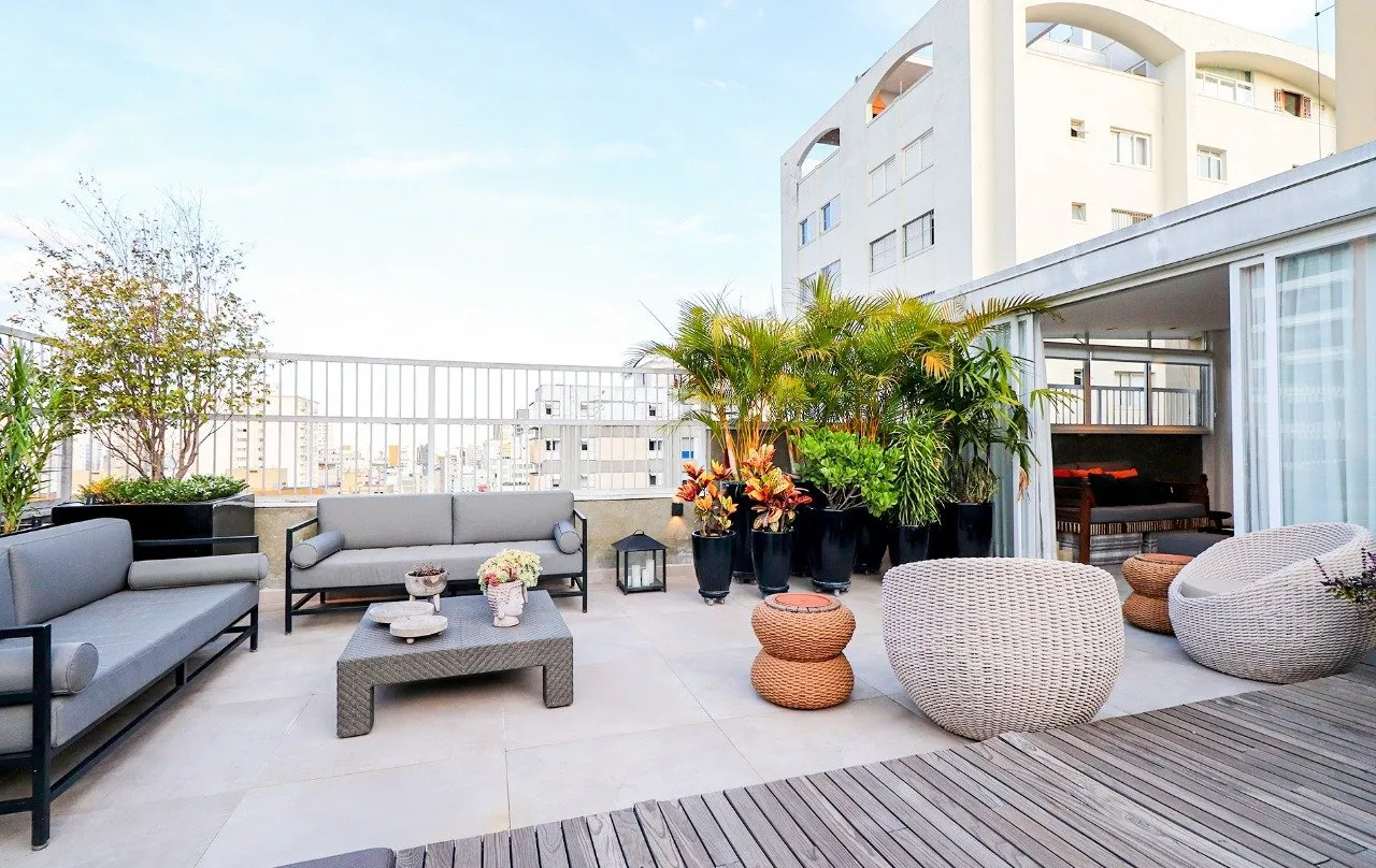 Cobertura charmosa, com área externa de tirar o fôlego e ambientes integrados, em Pinheiros. – CO0372