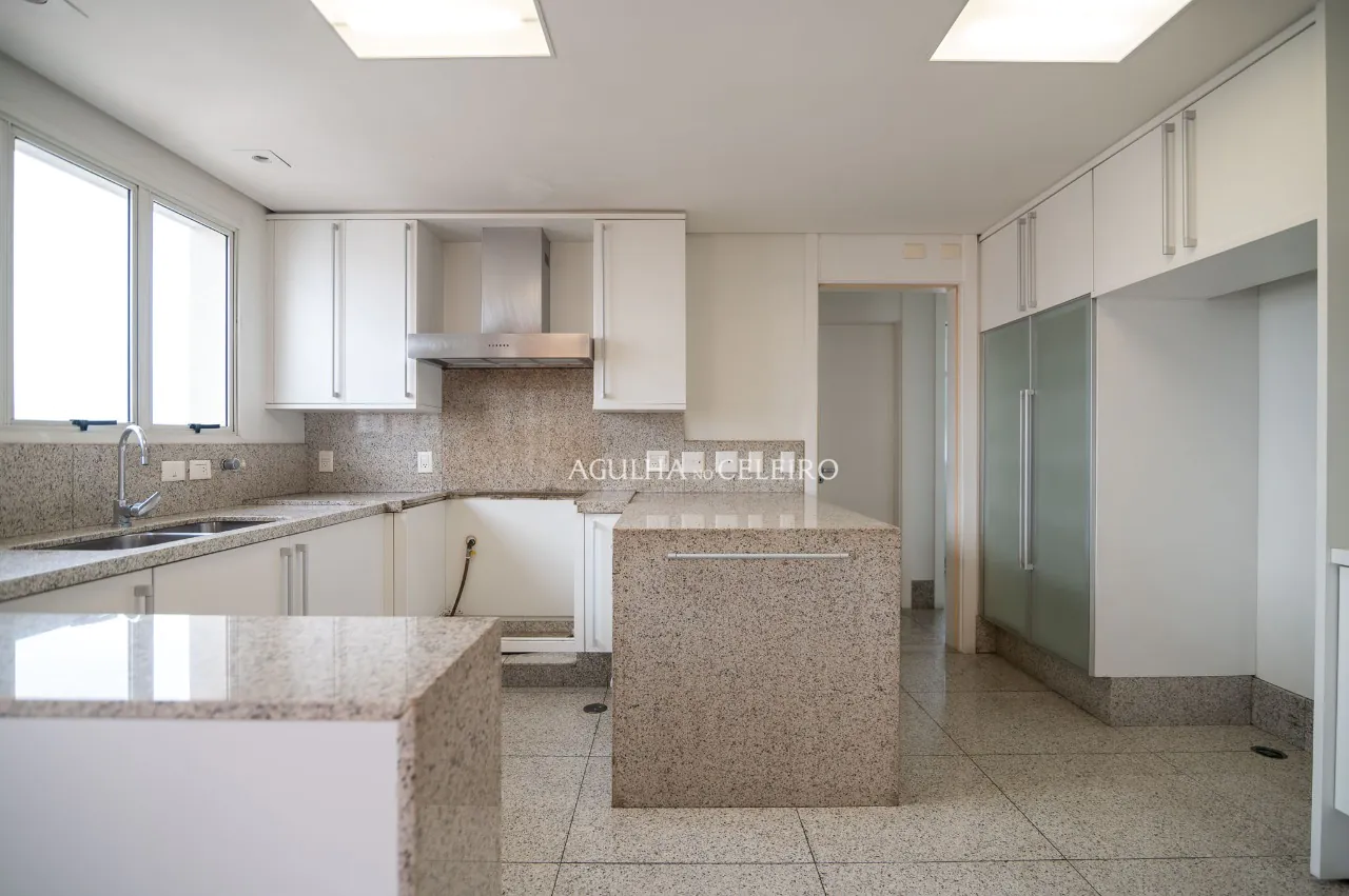 amplo-e-sofisticado-apartamento-com-planta-inteligente-e-versatil-19330-8