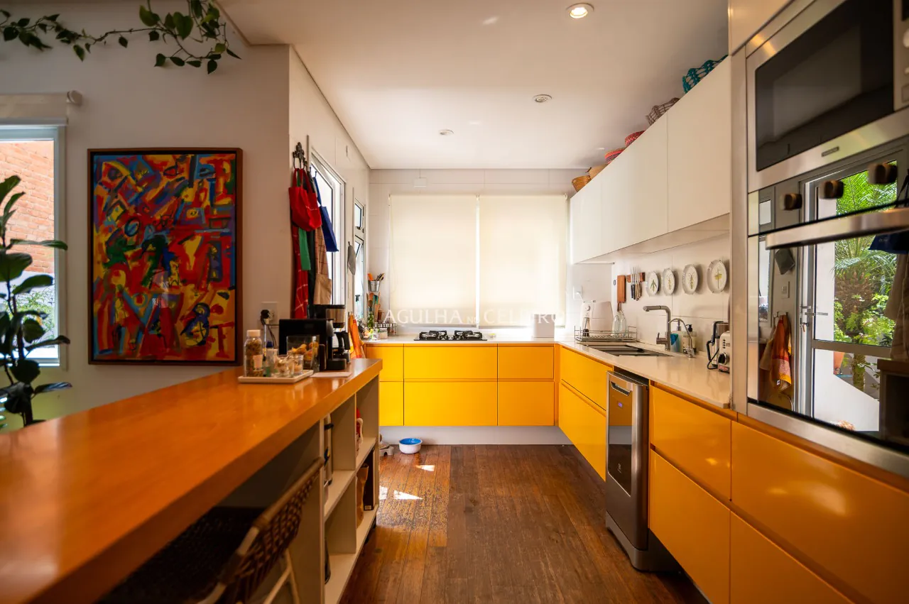 casa-alegre-e-ensolarada-no-jardim-paulistano-15751-12