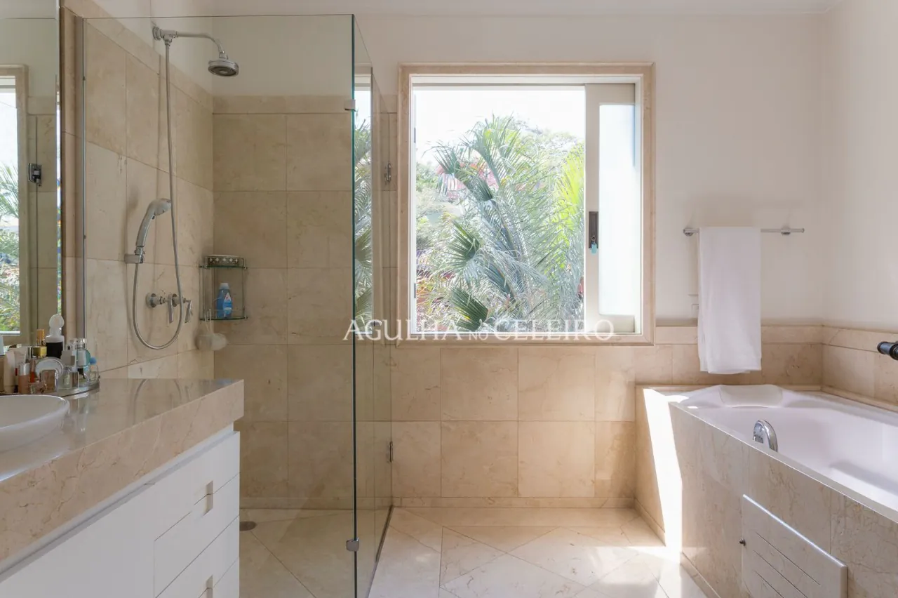 casa-com-piscina-a-venda-no-jardim-guedala-18964-11