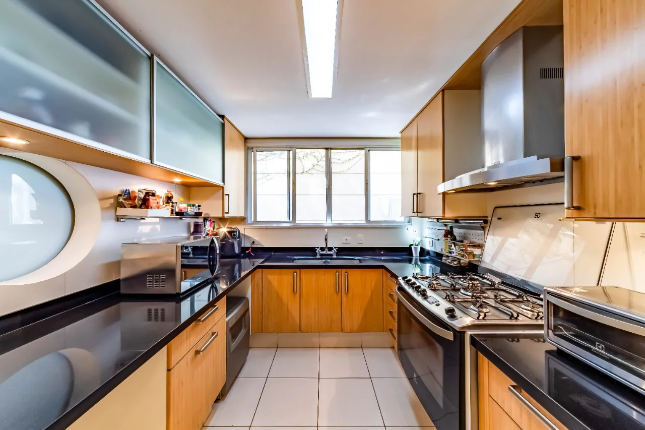 casa-com-projeto-amplo-e-iluminado-para-viver-com-seguranca-em-um-condominio-no-alto-de-pinheiros-19287-19