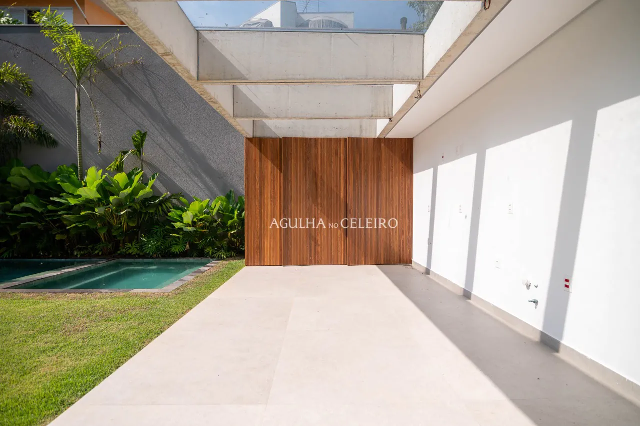 casa-totalmente-reformada-a-venda-em-alto-de-pinheiros-19021-3