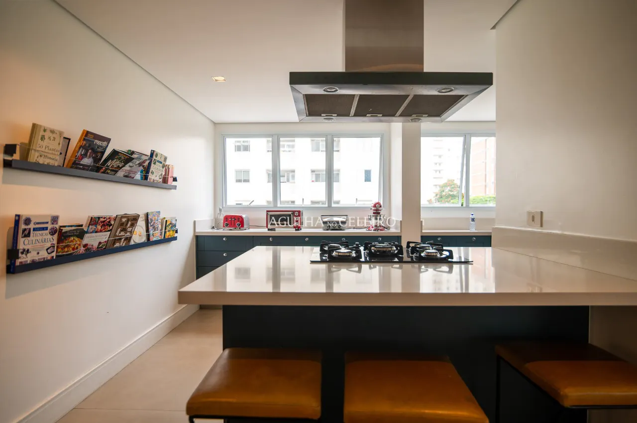 Apartamento Reformado e Impecavel em Moema – 17178